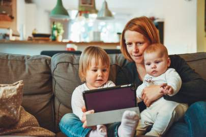 MOM AND KIDS IPAD